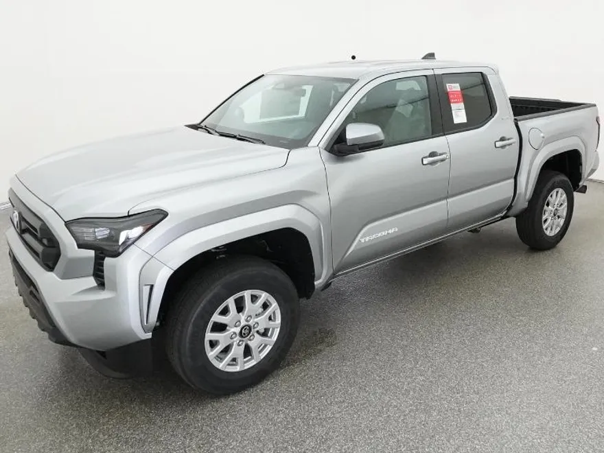 2025 Toyota Tacoma SR5 4x4 Double Cab photo 1