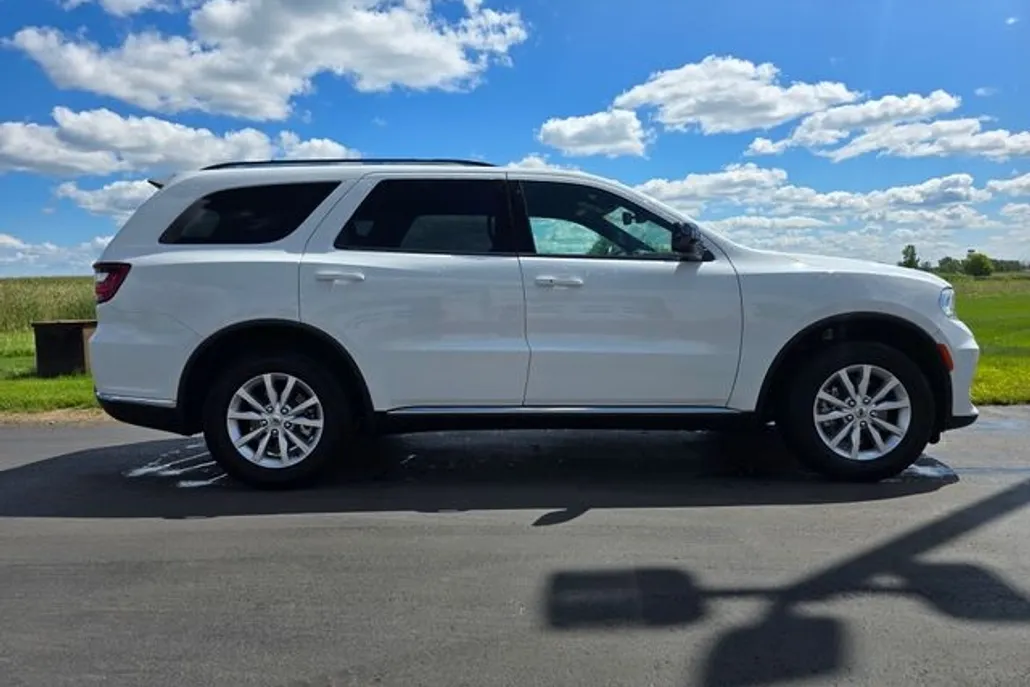 2024 Dodge Durango SXT photo 1