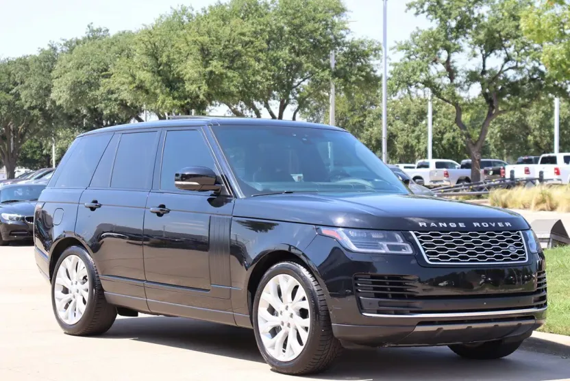 2018 Land Rover Range Rover HSE photo 1