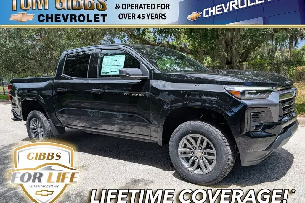 2026 Chevrolet Colorado LT photo 1