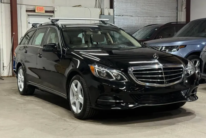 2016 Mercedes Benz E 350 4MATIC Wagon photo 1