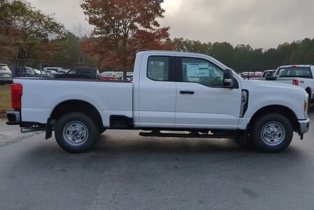 2024 Ford F-250 photo 1
