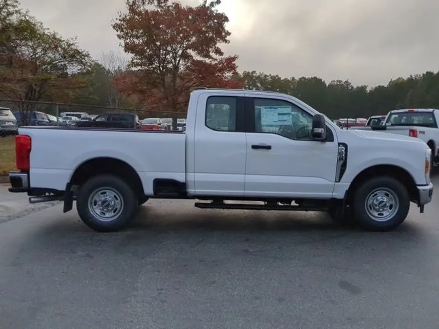 2024 Ford F-250 photo 1