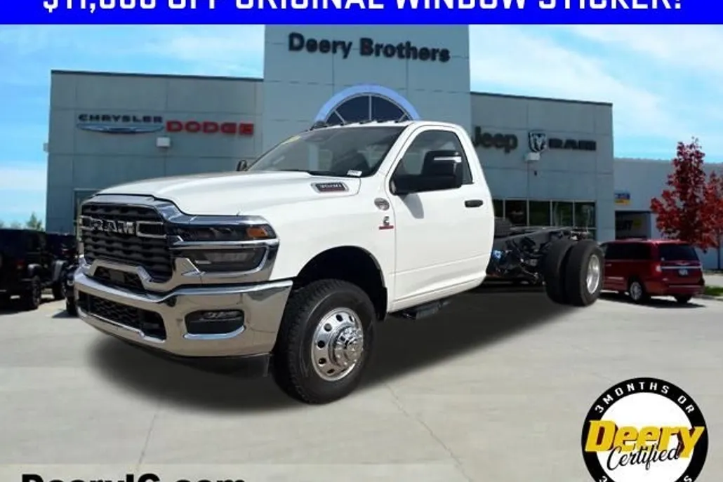 2025 Ram 3500 Tradesman photo 1