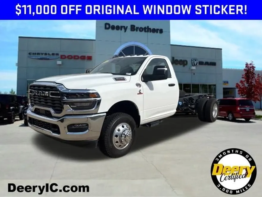 2025 Ram 3500 Tradesman photo 1