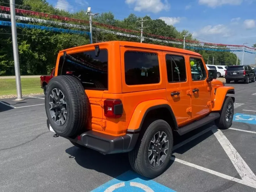 2025 Jeep Wrangler Sahara photo 1