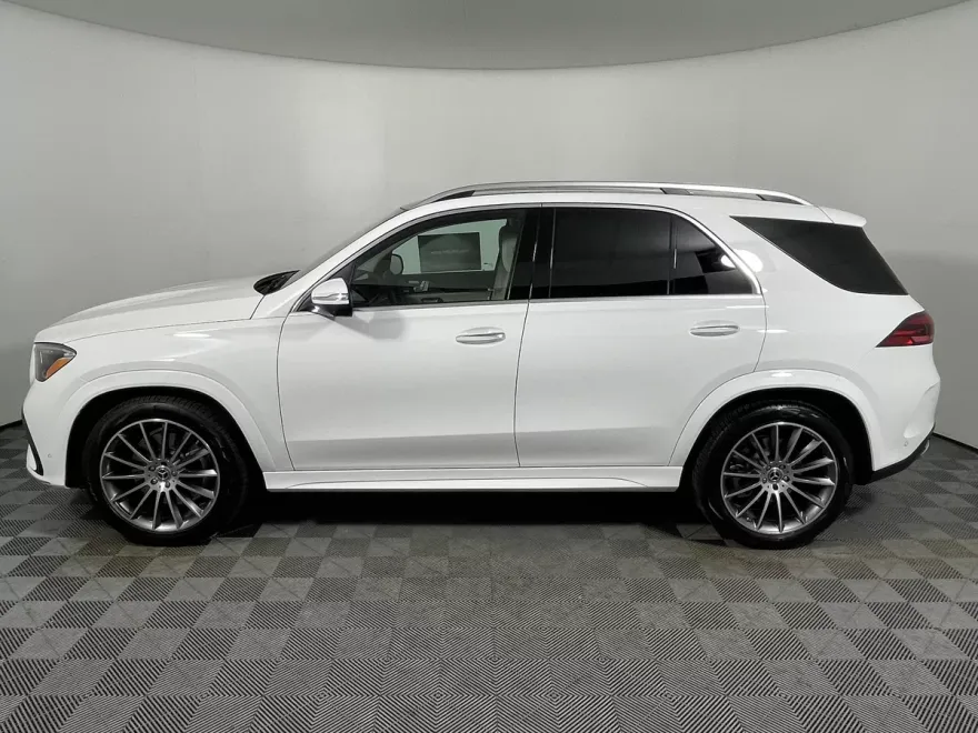2026 Mercedes Benz GLE 450 4MATIC photo 1
