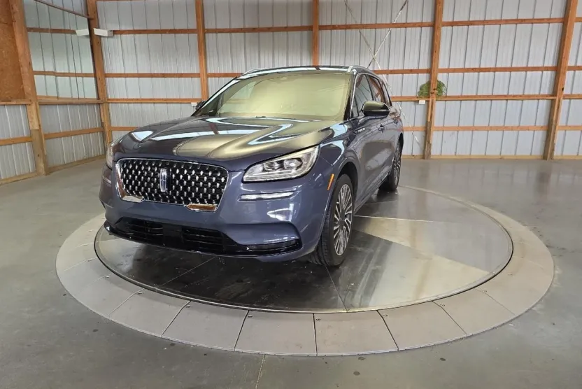 2022 Lincoln Corsair Grand Touring photo 1