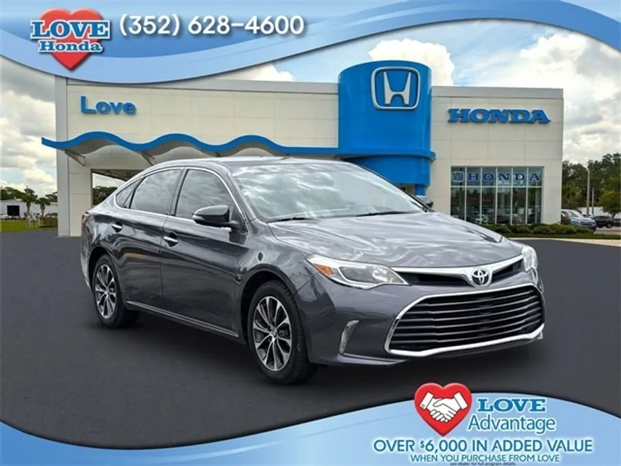 2016 Toyota Avalon XLE photo 1