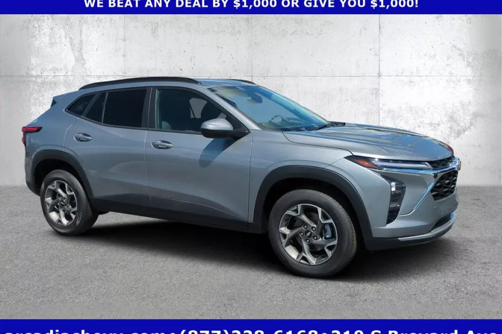 2025 Chevrolet Trax LT photo 1