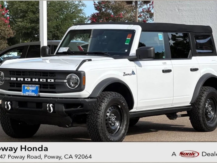 2023 Ford Bronco Black Diamond photo 1