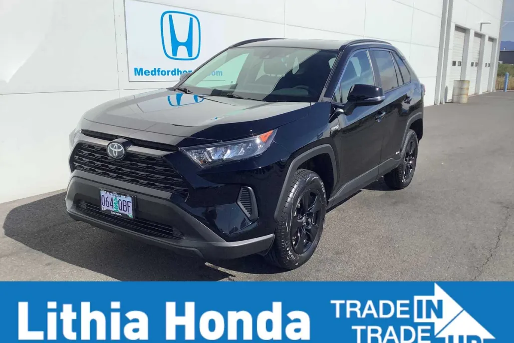 2021 Toyota RAV4 Hybrid LE photo 1