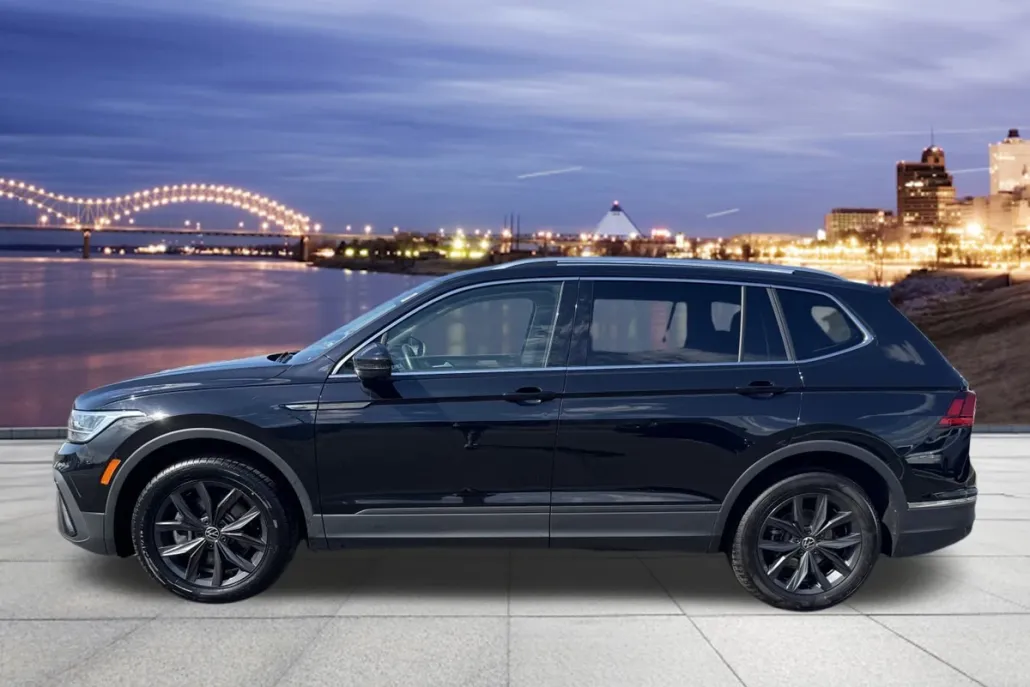 2024 Volkswagen Tiguan SE Wolfsburg Edition photo 1