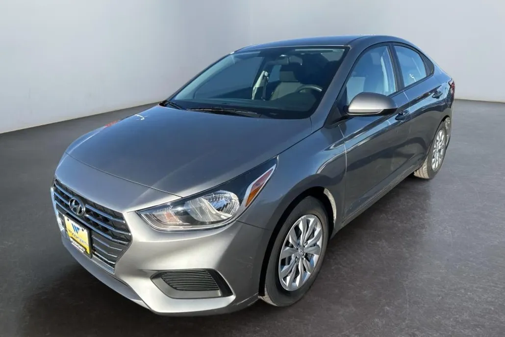 2021 Hyundai Accent SE photo 1