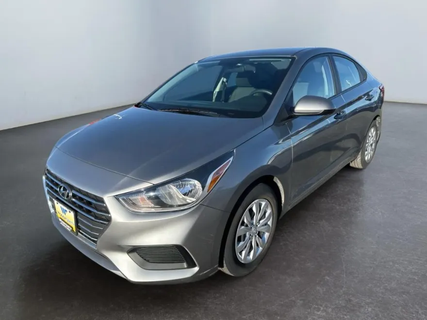 2021 Hyundai Accent SE photo 1