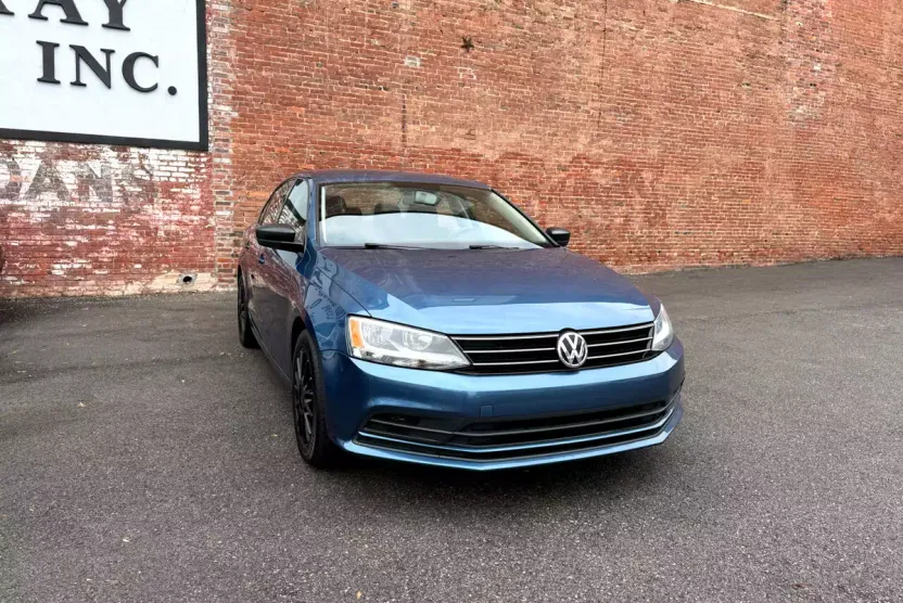 2015 Volkswagen Jetta 1.8T SE photo 1