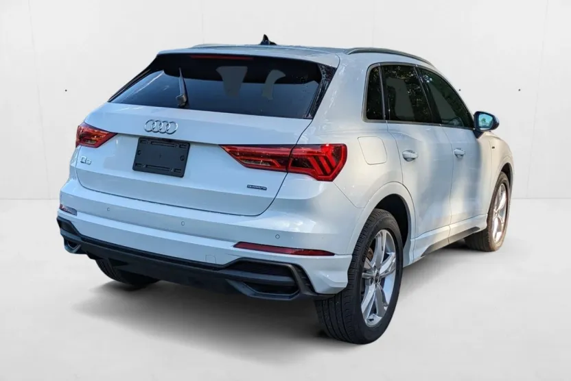2024 Audi Q3 S line Premium Plus photo 1