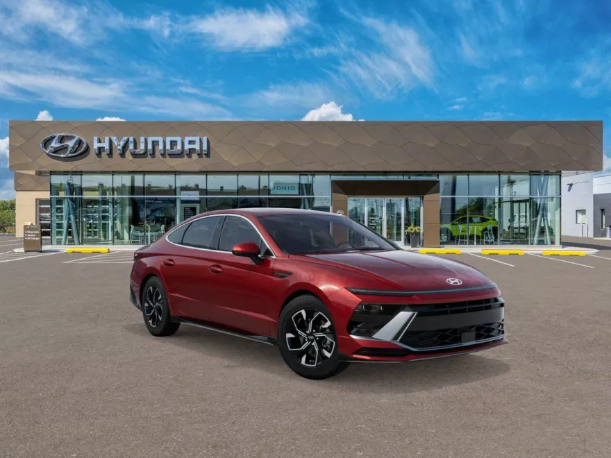 2025 Hyundai Sonata SEL photo 1