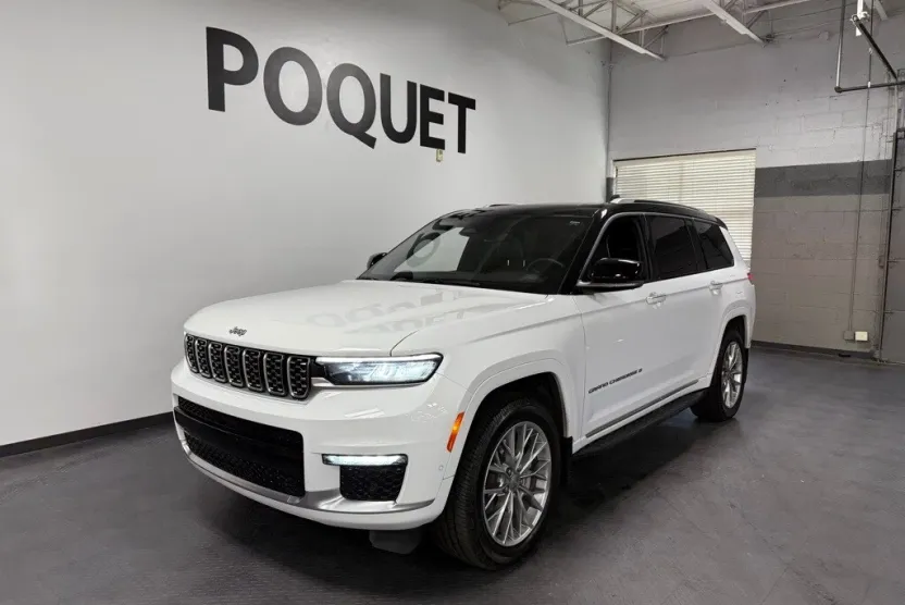 2023 Jeep Grand Cherokee L Summit photo 1