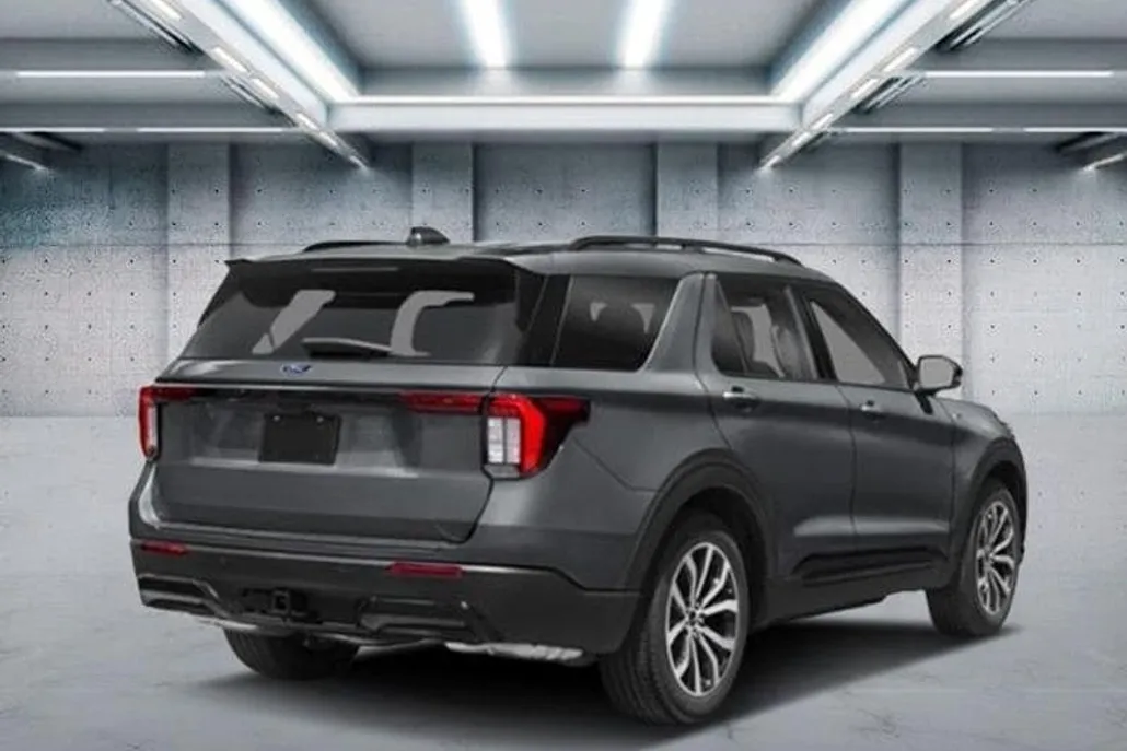 2026 Ford Explorer ST-Line photo 1
