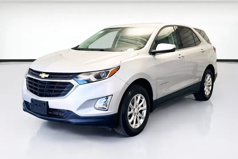 2019 Chevrolet Equinox LT photo 1