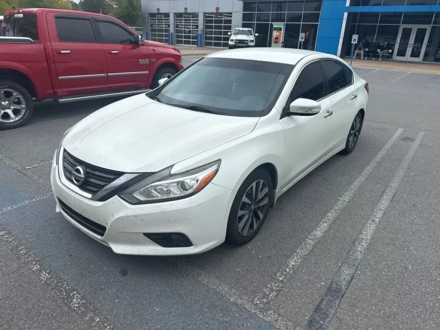 2017 Nissan Altima 2.5 SL photo 1