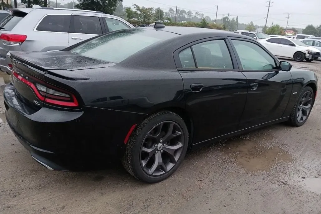 2018 Dodge Charger R/T photo 1