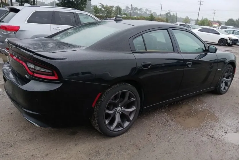 2018 Dodge Charger R/T photo 1