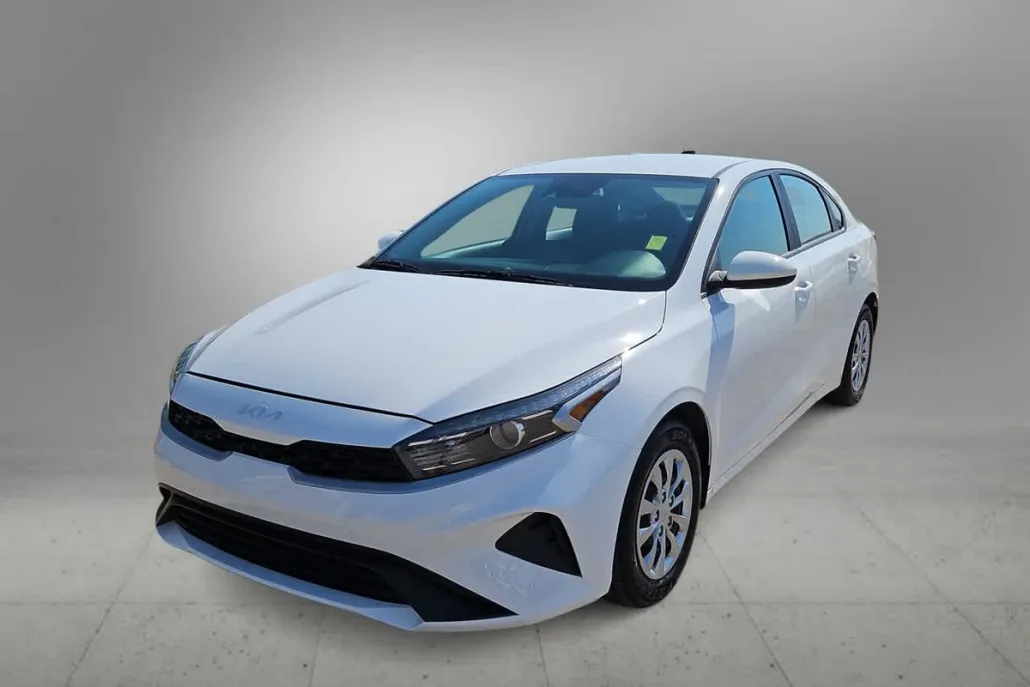 2024 Kia Forte LX photo 1