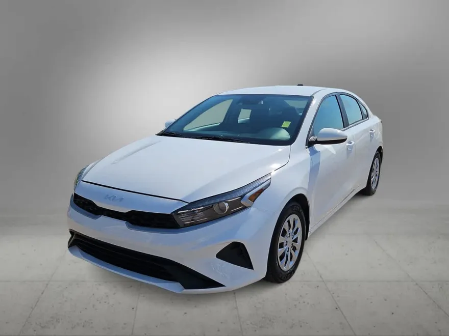 2024 Kia Forte LX photo 1