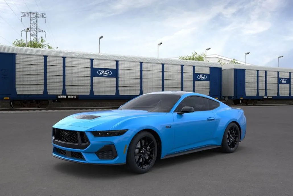 2025 Ford Mustang GT photo 1