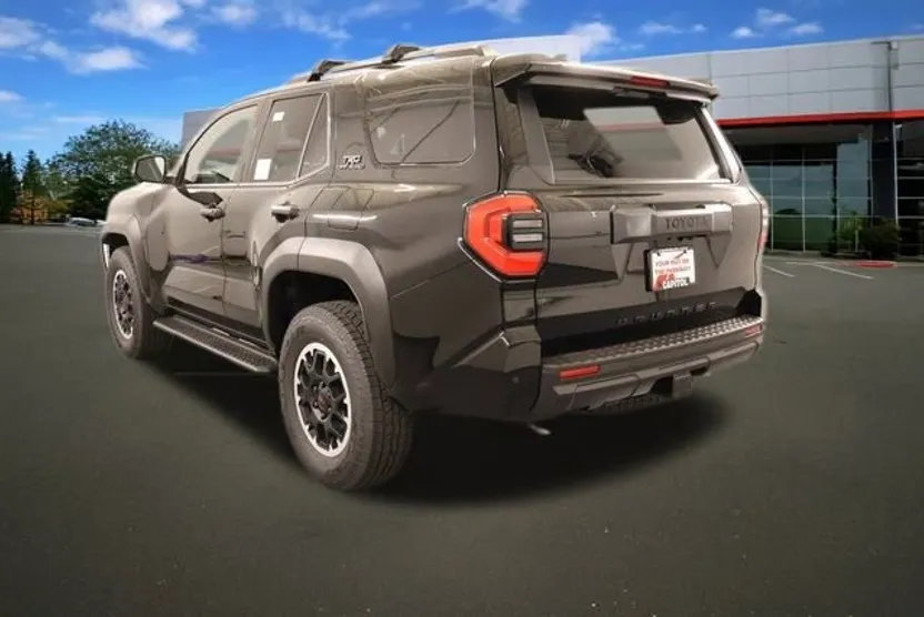 2025 Toyota 4Runner TRD Off-Road Premium photo 1