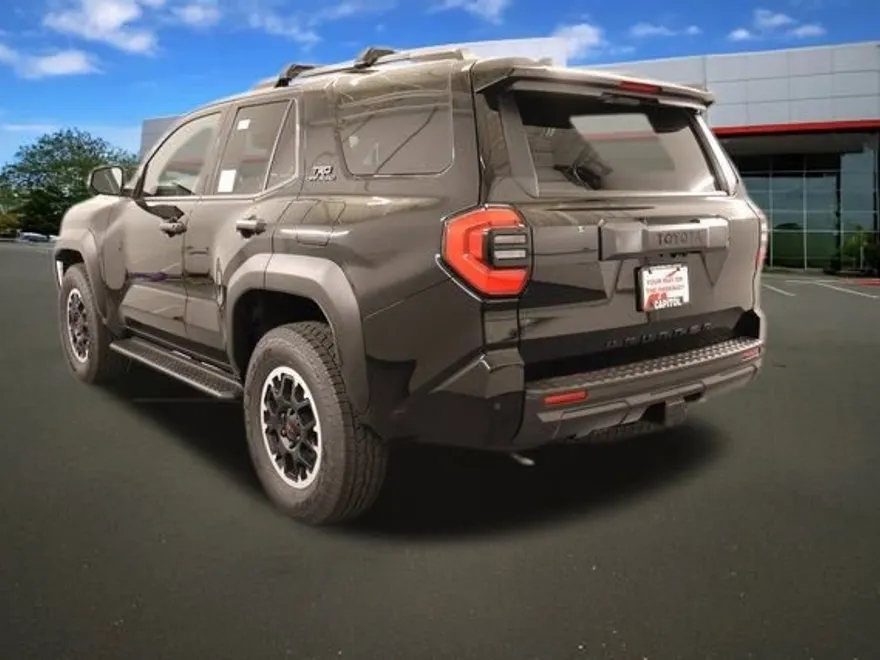 2025 Toyota 4Runner TRD Off-Road Premium photo 1