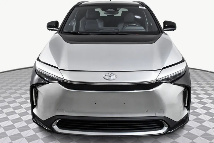 2023 Toyota bZ4X Limited photo 1