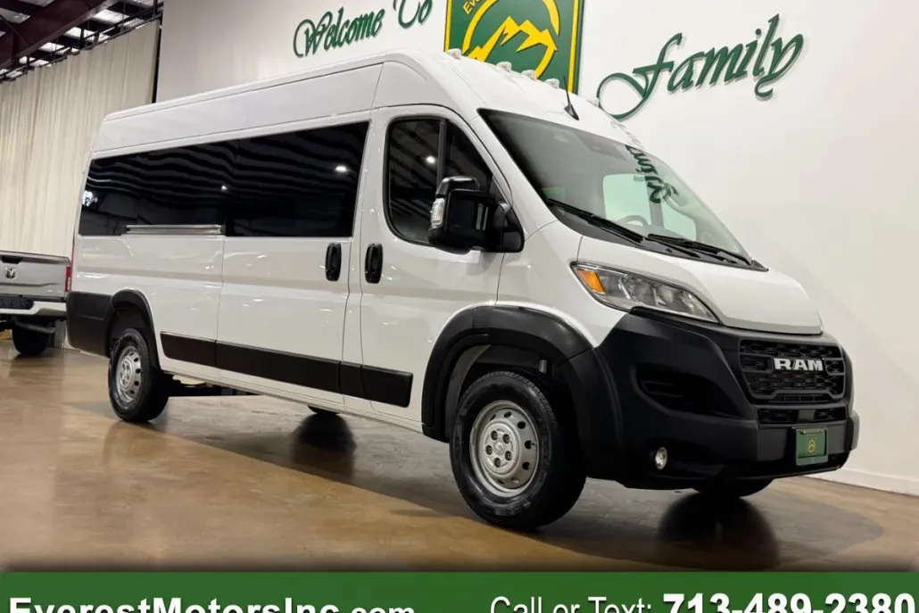 2023 Ram ProMaster 3500 Window Van photo 1