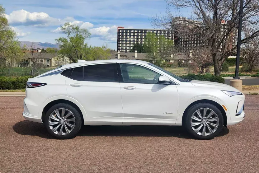 2025 Buick Envista Avenir photo 1