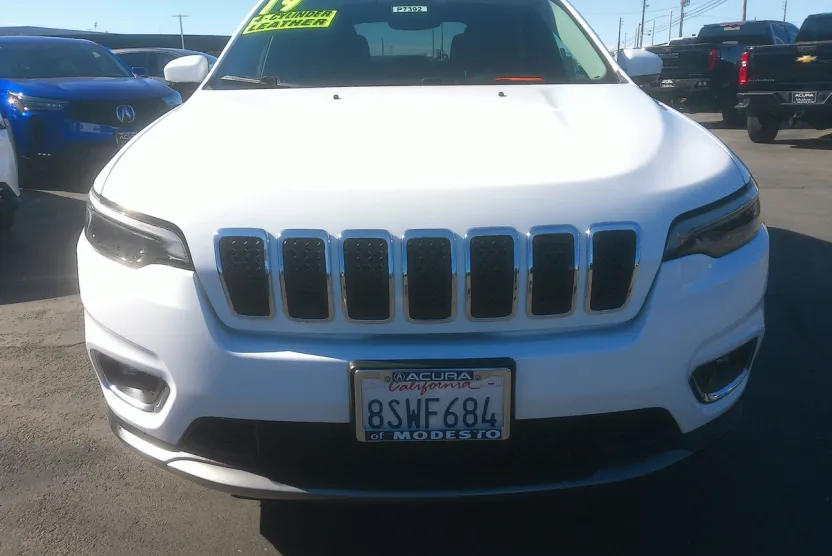 2019 Jeep Cherokee Limited photo 1
