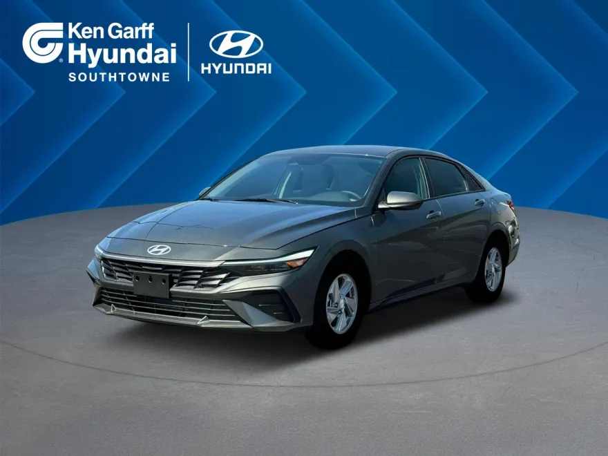 2025 Hyundai Elantra SE photo 1