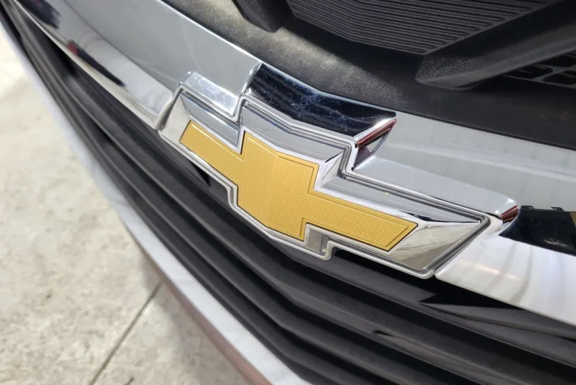 2019 Chevrolet Cruze LS photo 1
