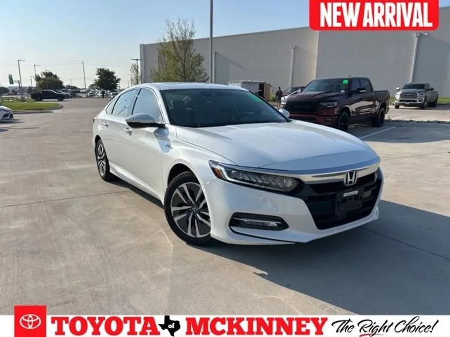2018 Honda Accord Hybrid Touring photo 1