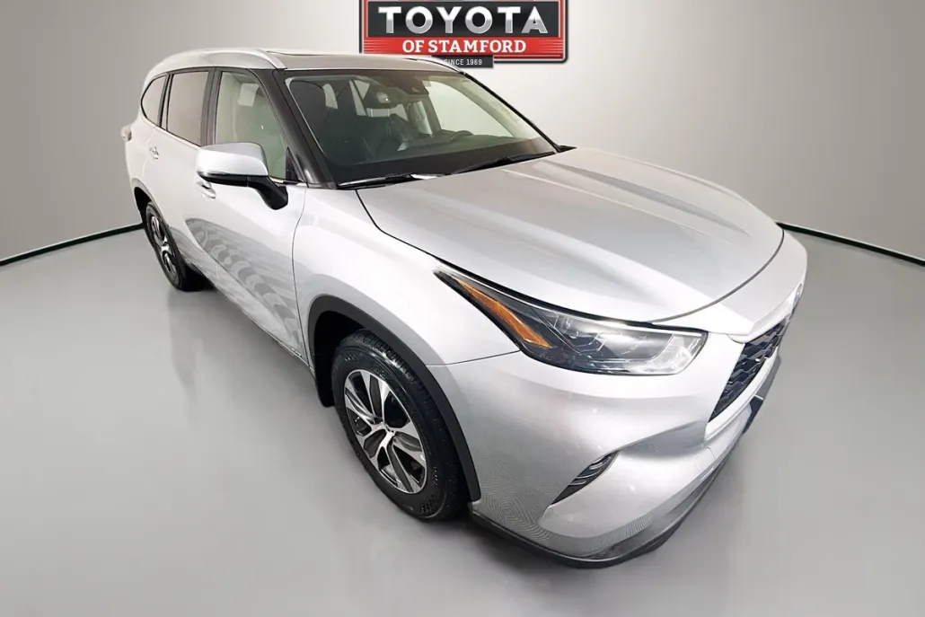 2023 Toyota Highlander Hybrid XLE photo 1