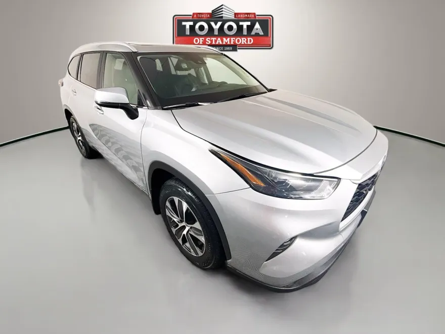 2023 Toyota Highlander Hybrid XLE photo 1