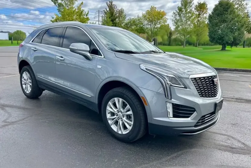 2023 Cadillac XT5 Luxury photo 1