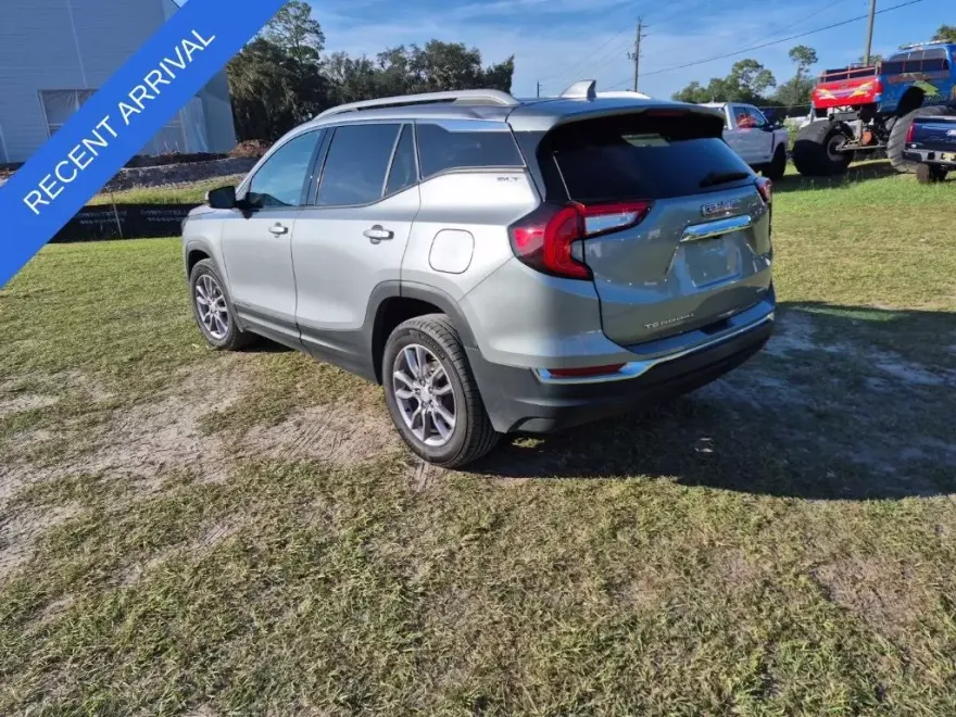 2024 Gmc Terrain SLT photo 1