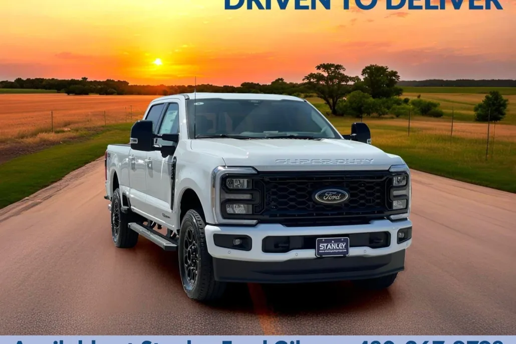 2025 Ford F-250 Lariat photo 1