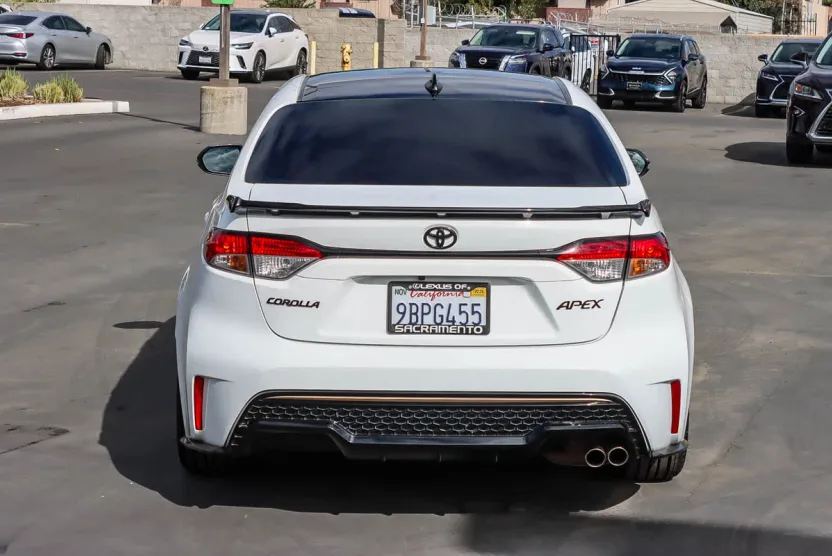 2021 Toyota Corolla SE photo 1