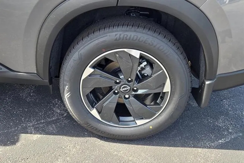 2026 Nissan Rogue SV photo 1