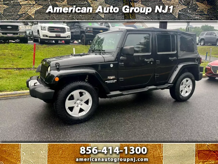 2012 Jeep Wrangler Unlimited Sahara photo 1