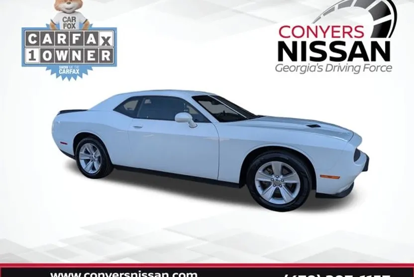 2023 Dodge Challenger SXT photo 1