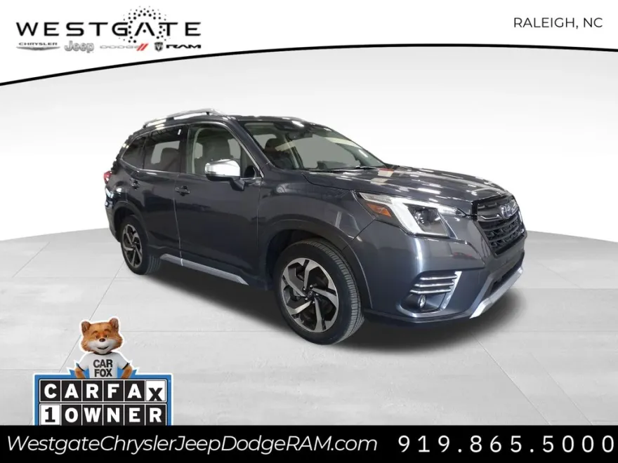 2022 Subaru Forester Touring photo 1